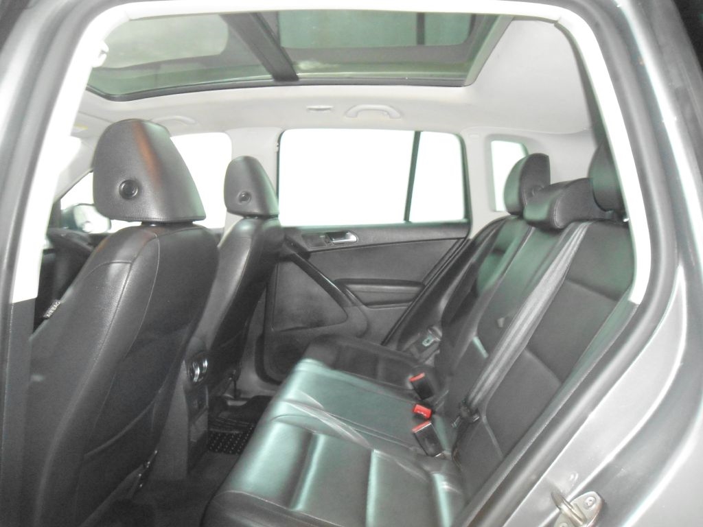 Volkswagen Tiguan 4MOTION 4dr Auto R-Line 2016