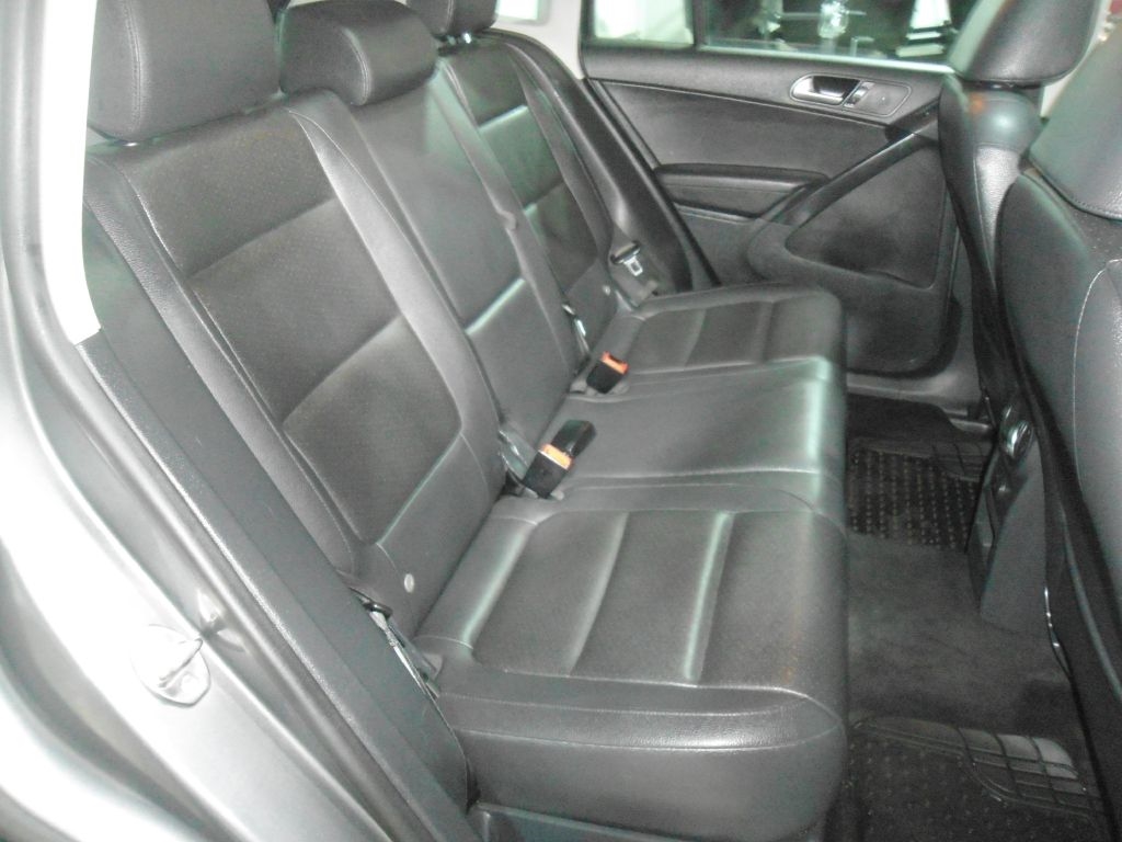 Volkswagen Tiguan 4MOTION 4dr Auto R-Line 2016