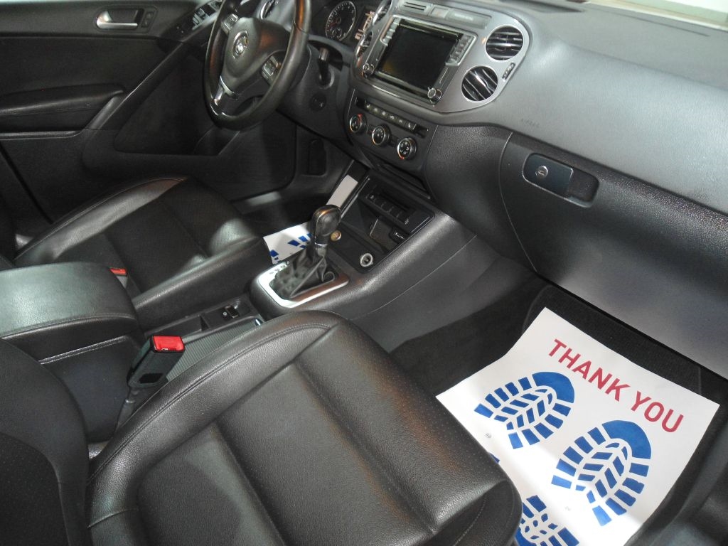 Volkswagen Tiguan 4MOTION 4dr Auto R-Line 2016