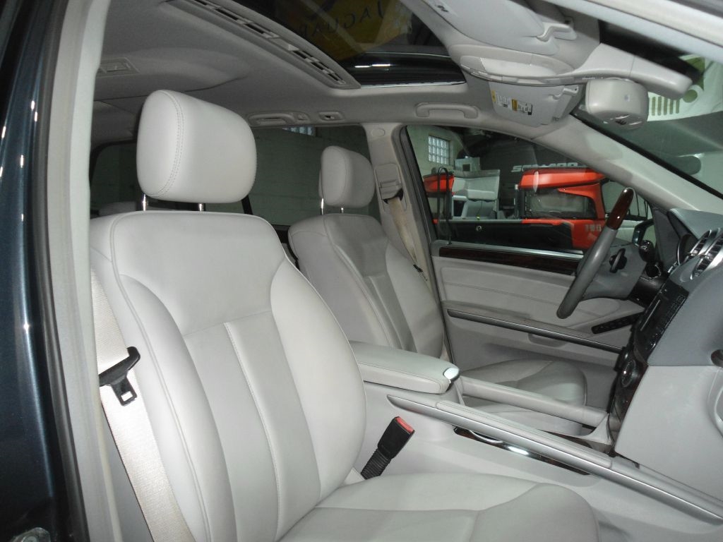 Mercedes-Benz GL-Class 4MATIC 4dr GL 450 2011