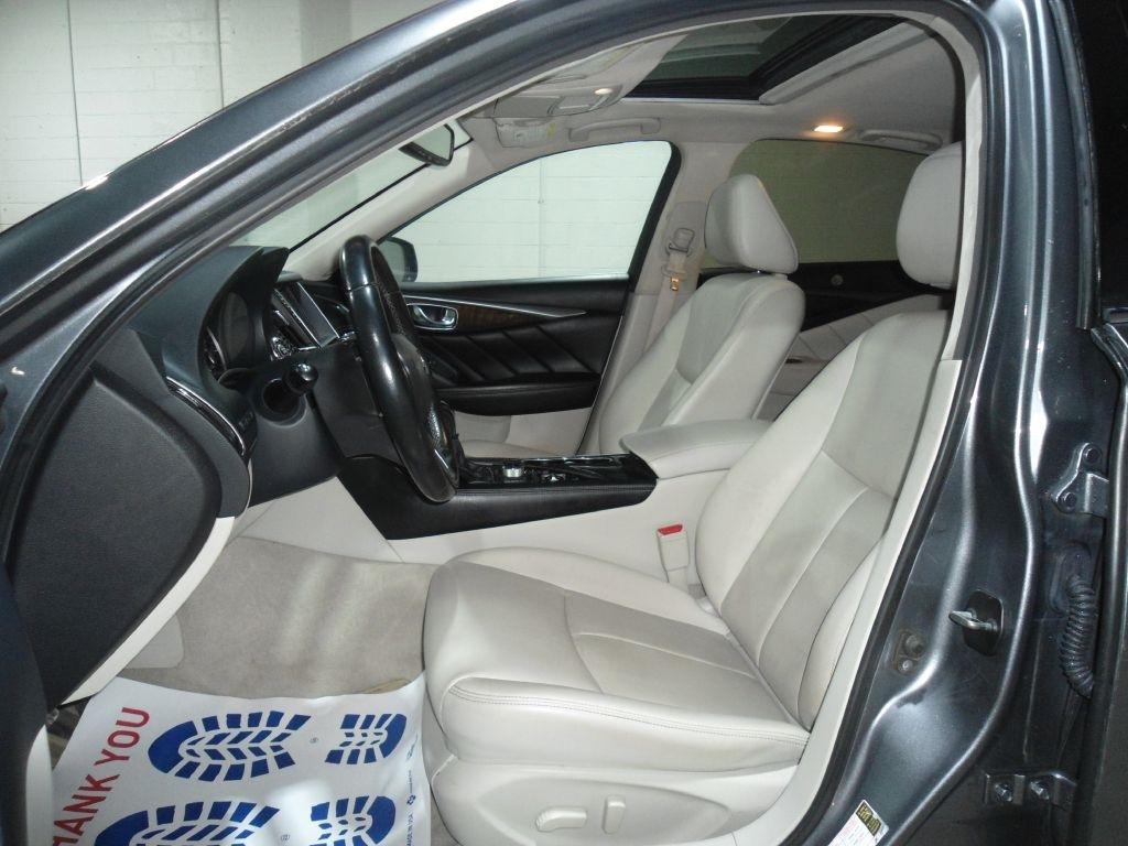 Infiniti Q50 3.0t LUXE AWD 2019