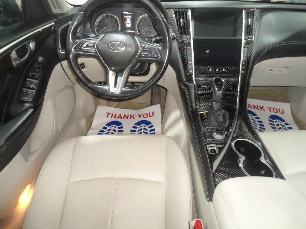 Infiniti Q50 3.0t LUXE AWD 2019