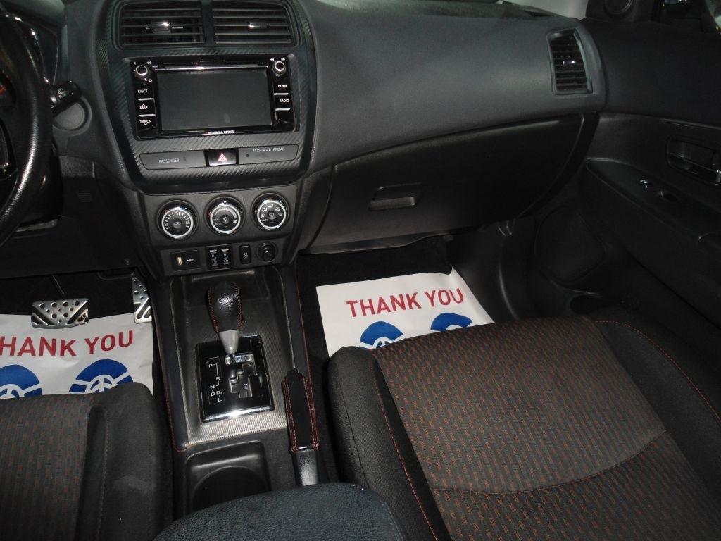 Mitsubishi Outlander Sport ES 2.0 AWC CVT 2018