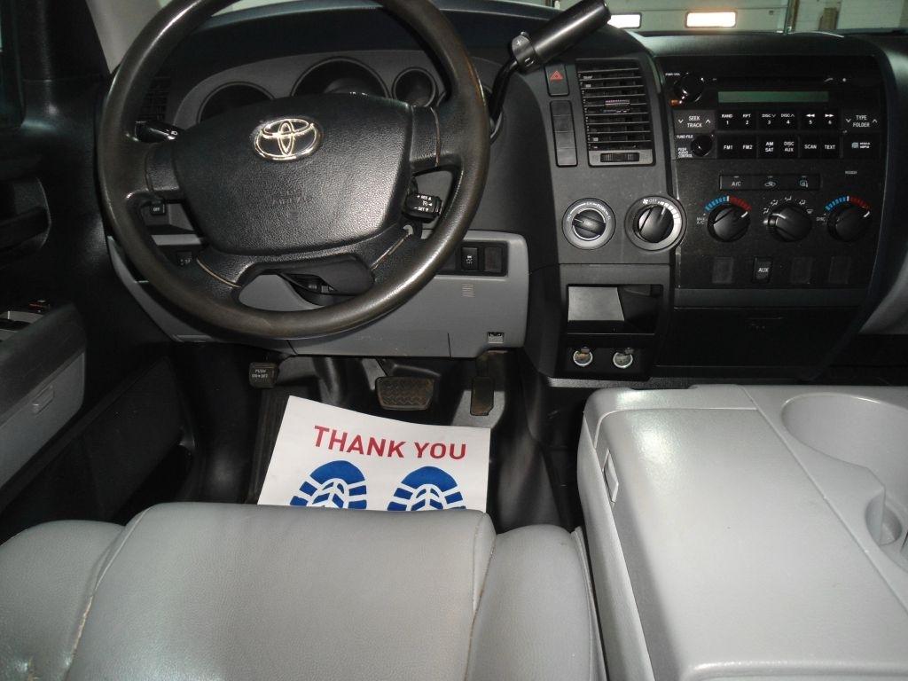 Toyota Tundra 4WD Truck Double Cab 4.6L V8 6-Spd AT (Natl) 2012