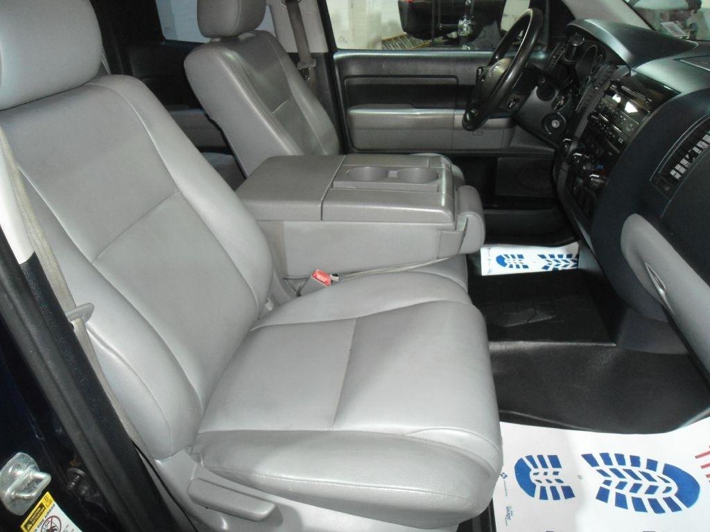Toyota Tundra 4WD Truck Double Cab 4.6L V8 6-Spd AT (Natl) 2012