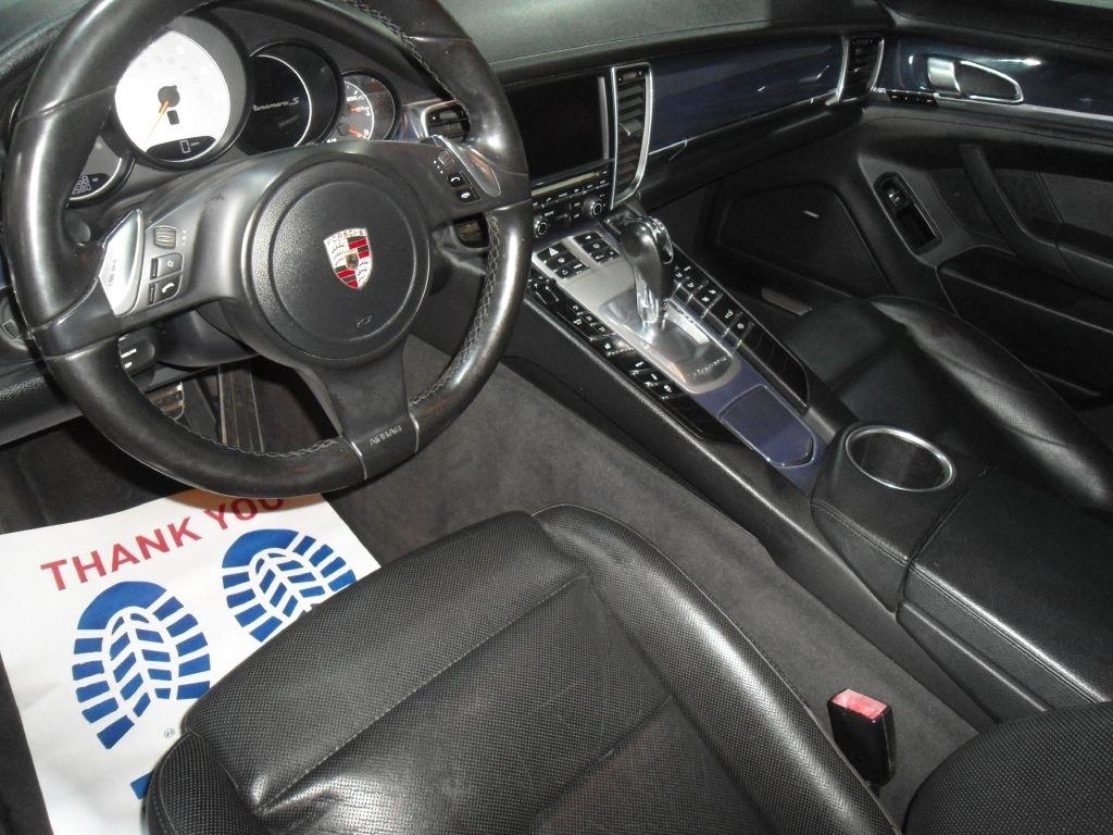 Porsche Panamera 4dr HB 4S 2011