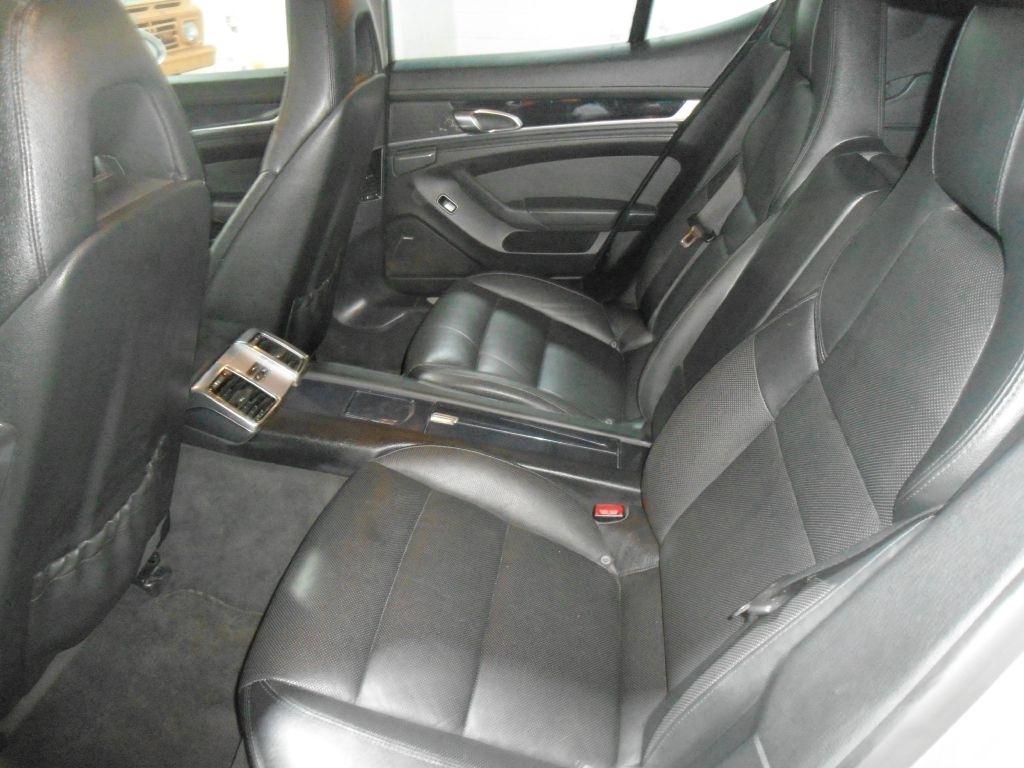 Porsche Panamera 4dr HB 4S 2011