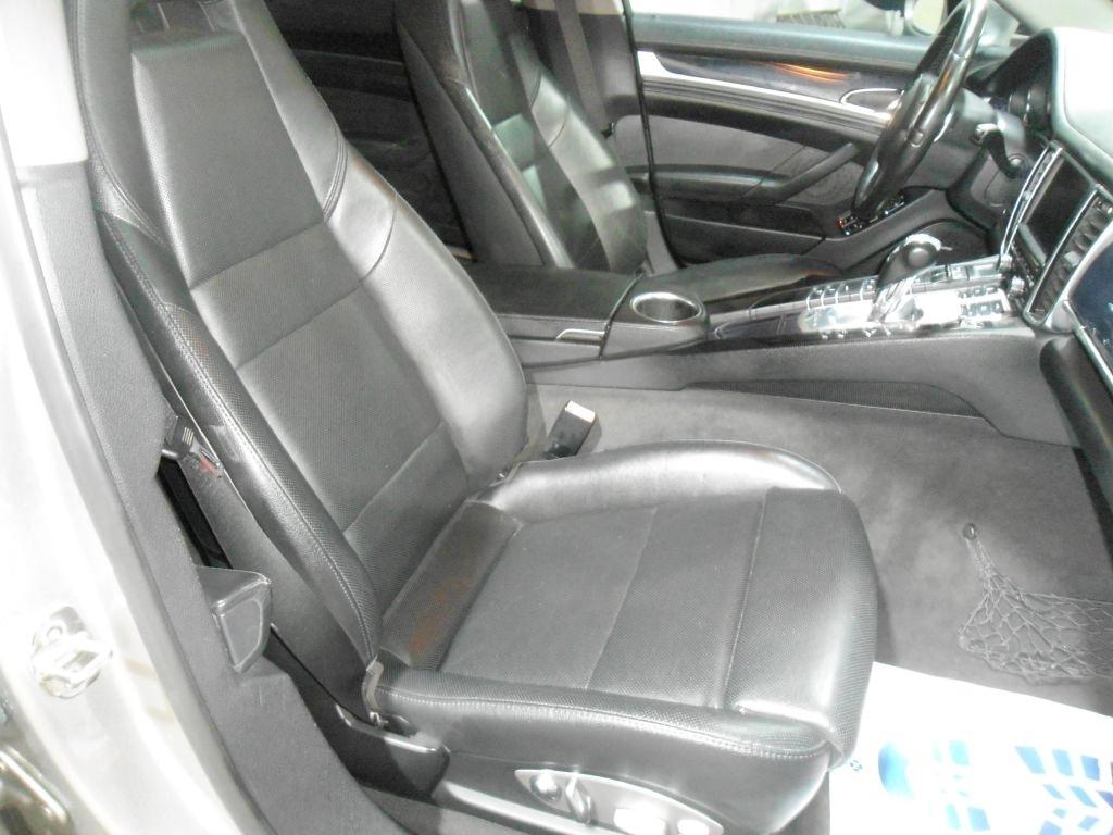 Porsche Panamera 4dr HB 4S 2011