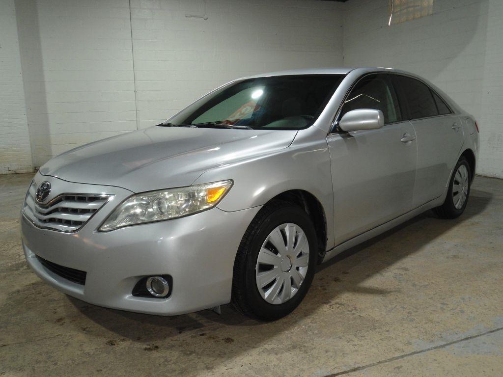 Toyota Camry 4dr Sdn I4 Man (Natl) 2010