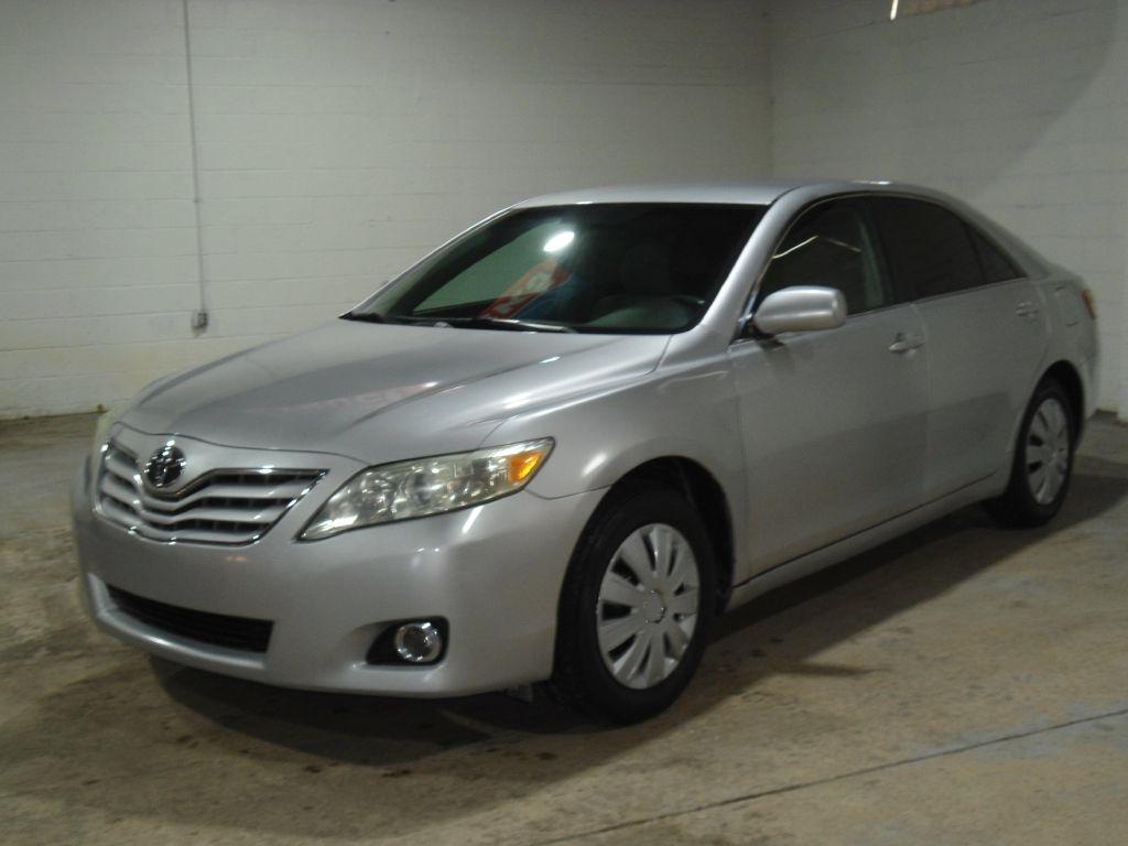 Toyota Camry 4dr Sdn I4 Man (Natl) 2010