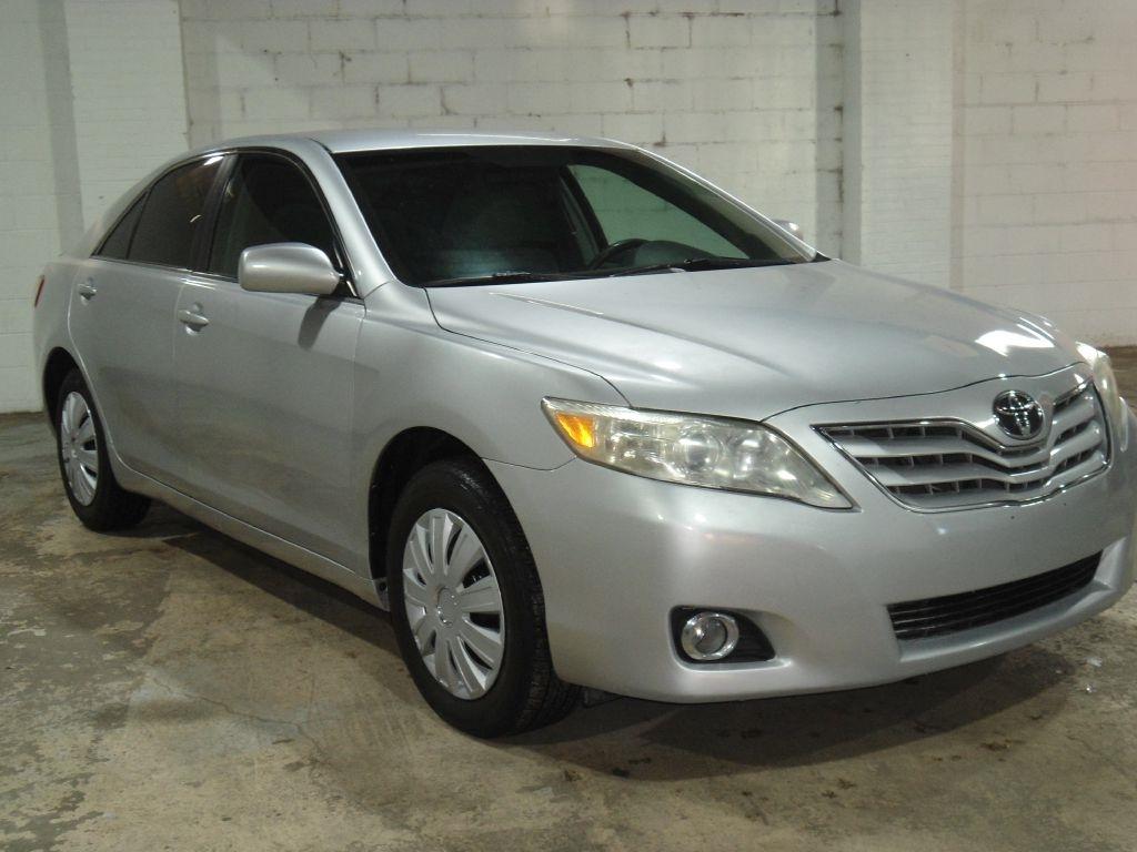 Toyota Camry 4dr Sdn I4 Man (Natl) 2010