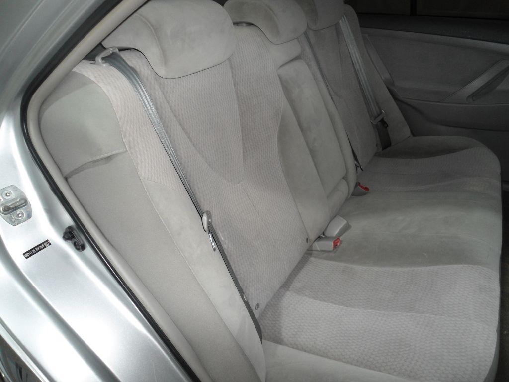 Toyota Camry 4dr Sdn I4 Man (Natl) 2010