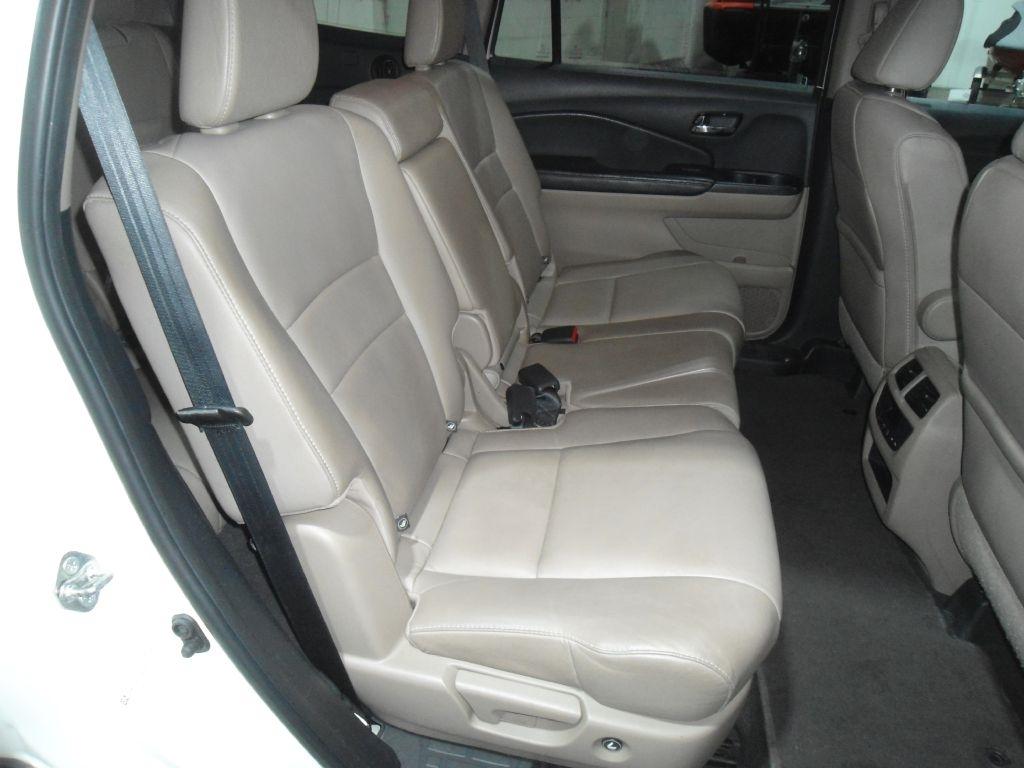 Honda Pilot AWD 4dr EX-L w/Navi 2016