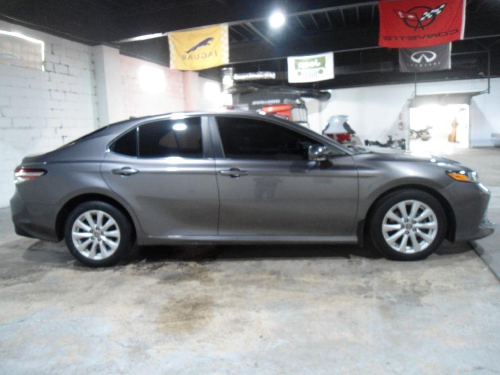 Toyota Camry LE Auto AWD (Natl) 2020