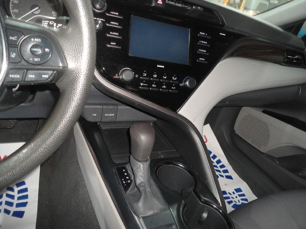 Toyota Camry LE Auto AWD (Natl) 2020