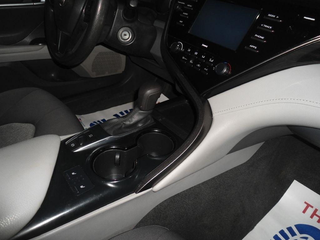 Toyota Camry LE Auto AWD (Natl) 2020