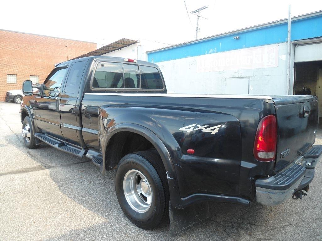 Ford Super Duty F-350 DRW Supercab 158" Lariat 4WD 2001