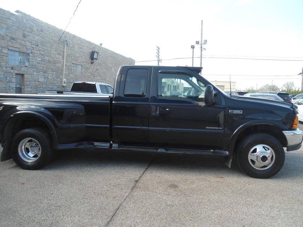 Ford Super Duty F-350 DRW Supercab 158" Lariat 4WD 2001