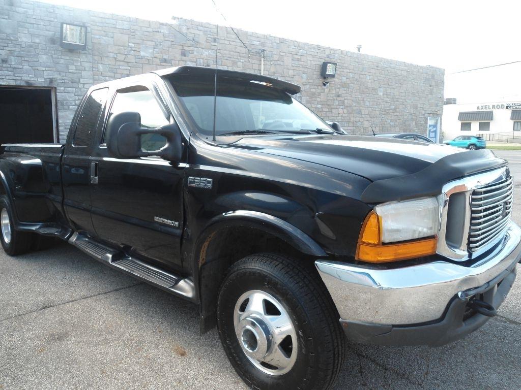 Ford Super Duty F-350 DRW Supercab 158" Lariat 4WD 2001
