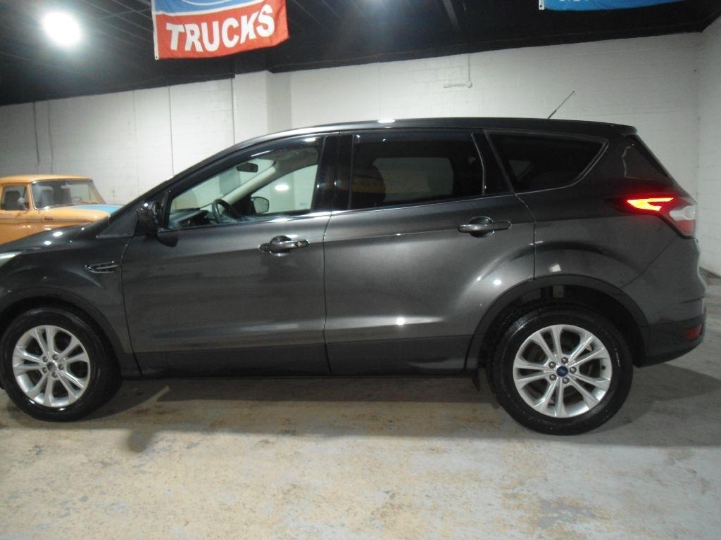 Ford Escape SE FWD 2017