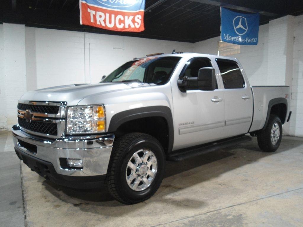 Chevrolet Silverado 2500HD 4WD Crew Cab 153.7" LTZ 2011
