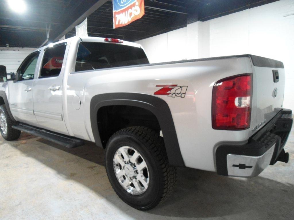 Chevrolet Silverado 2500HD 4WD Crew Cab 153.7" LTZ 2011