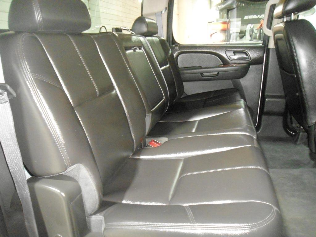 Chevrolet Silverado 2500HD 4WD Crew Cab 153.7" LTZ 2011