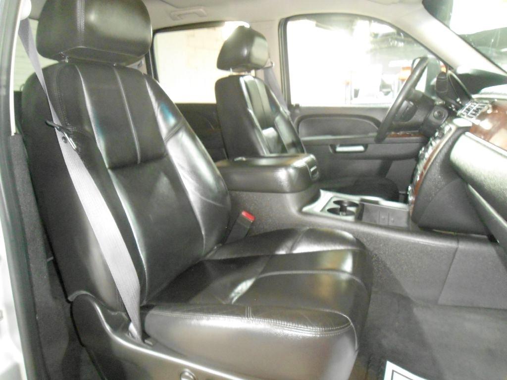 Chevrolet Silverado 2500HD 4WD Crew Cab 153.7" LTZ 2011