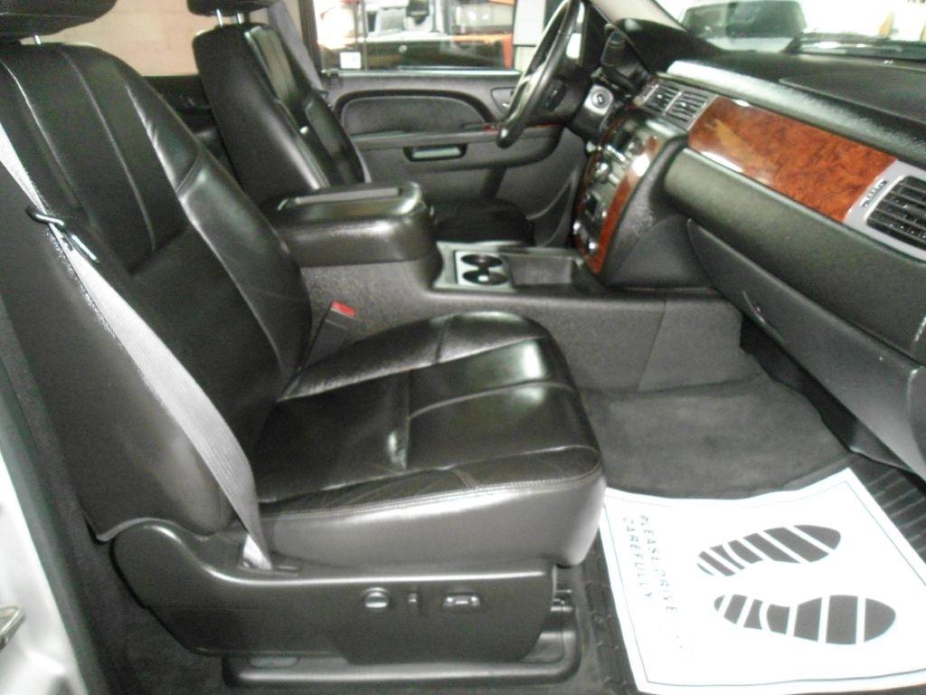 Chevrolet Silverado 2500HD 4WD Crew Cab 153.7" LTZ 2011