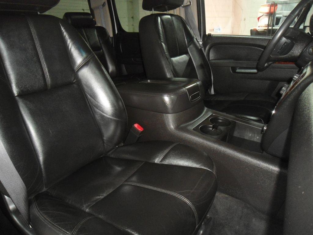 Chevrolet Silverado 2500HD 4WD Crew Cab 153.7" LTZ 2011