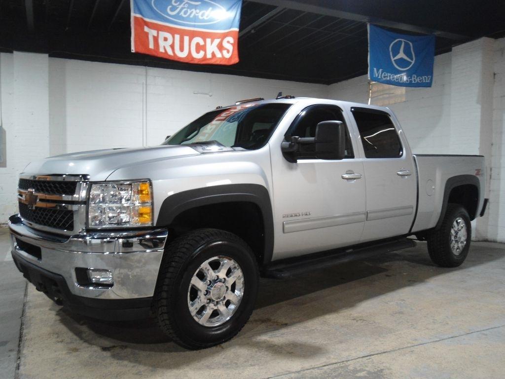 Chevrolet Silverado 2500HD 4WD Crew Cab 153.7" LTZ 2011