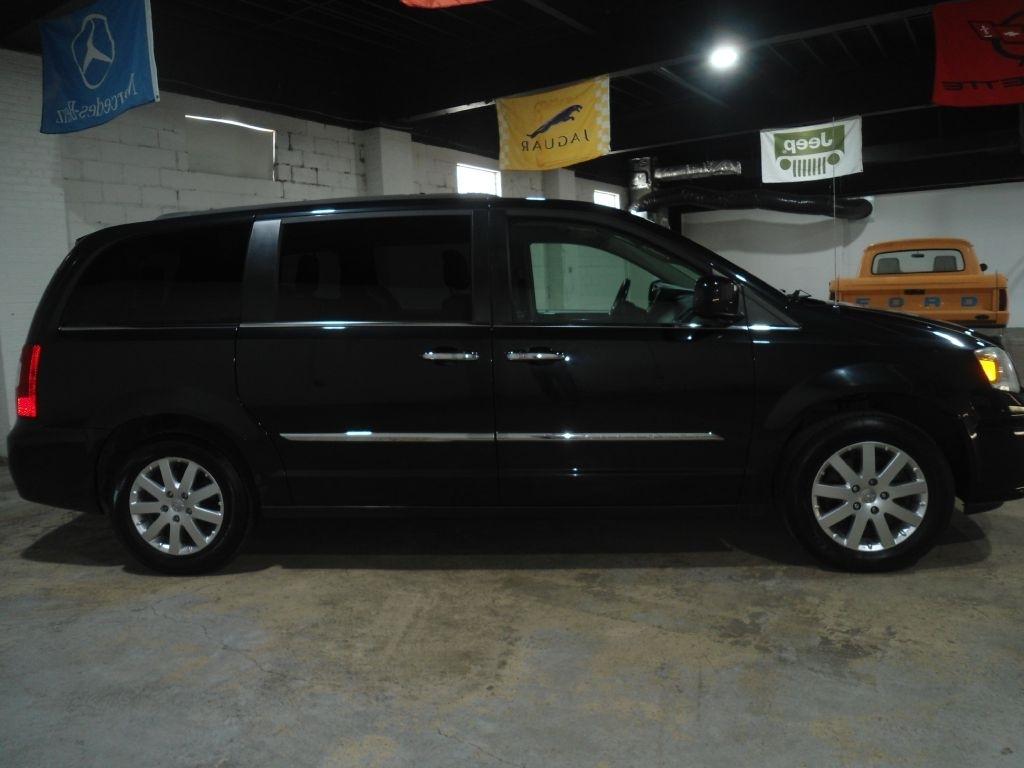 Chrysler Town & Country 4dr Wgn Touring 2014