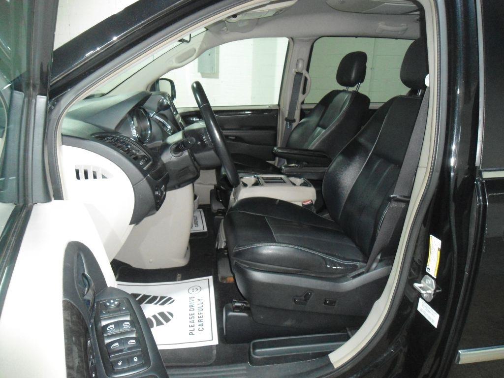 Chrysler Town & Country 4dr Wgn Touring 2014