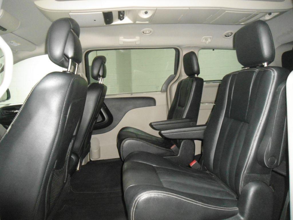 Chrysler Town & Country 4dr Wgn Touring 2014