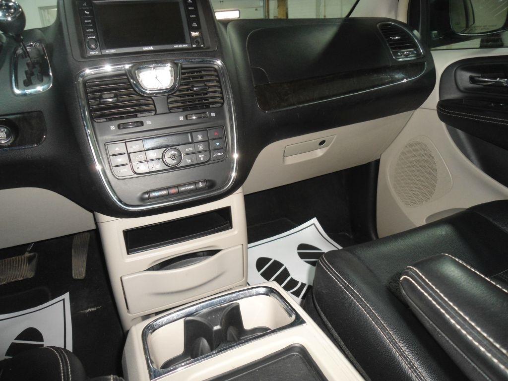 Chrysler Town & Country 4dr Wgn Touring 2014