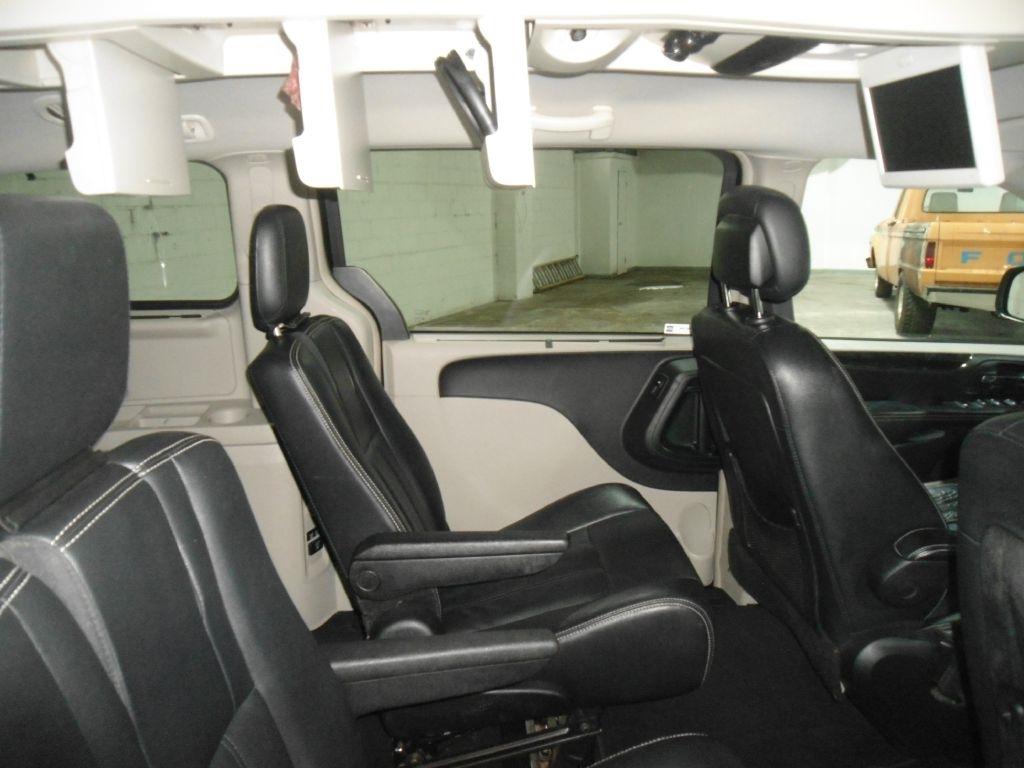 Chrysler Town & Country 4dr Wgn Touring 2014