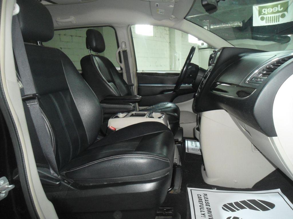 Chrysler Town & Country 4dr Wgn Touring 2014