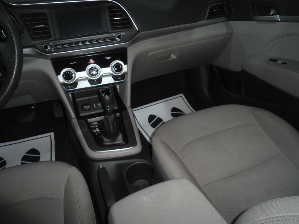 Hyundai Elantra SEL Auto 2019