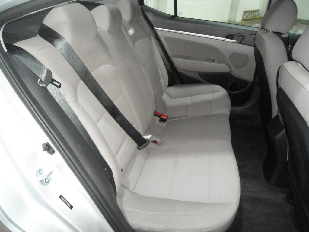 Hyundai Elantra SEL Auto 2019