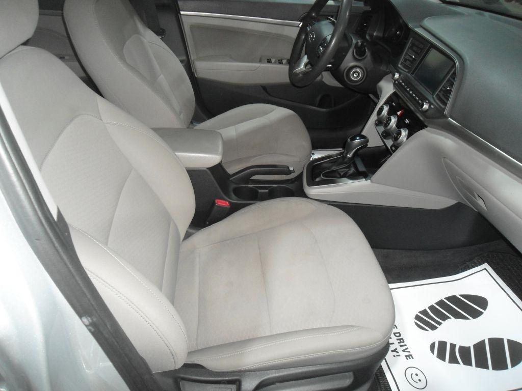 Hyundai Elantra SEL Auto 2019