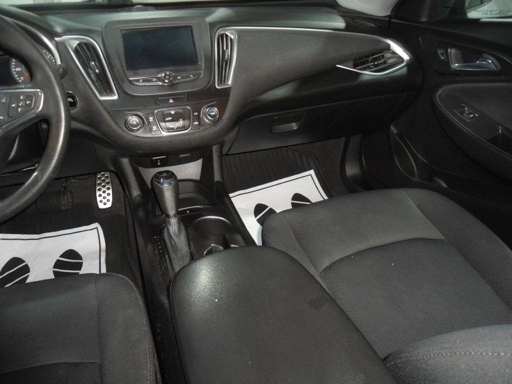 Chevrolet Malibu 4dr Sdn LS w/1LS 2017
