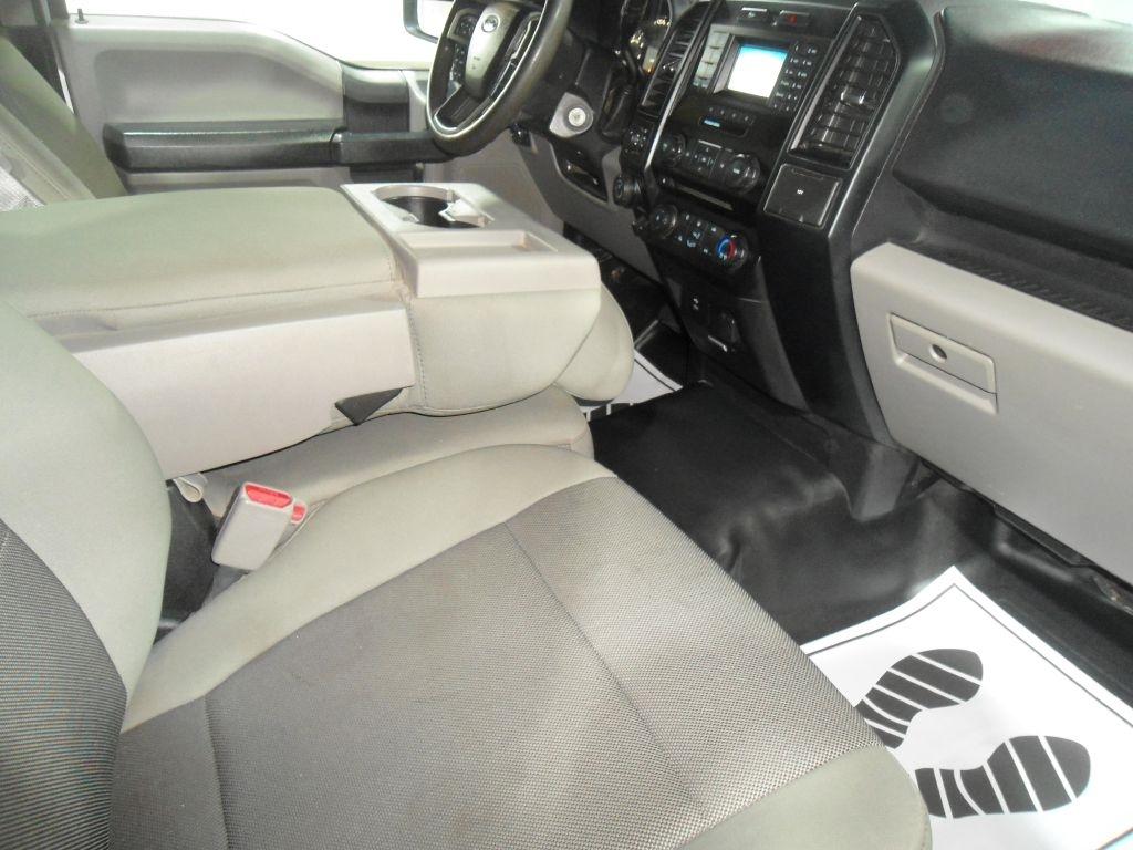 Ford F-150 4WD Reg Cab 141" XLT 2016