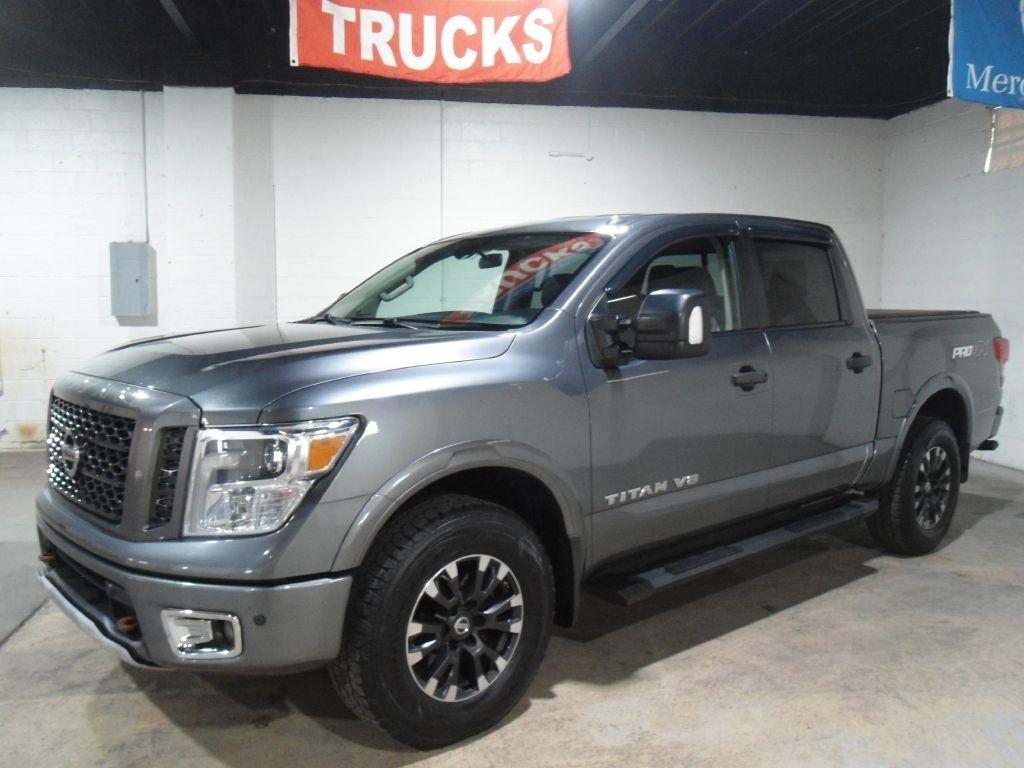 Nissan Titan 4x4 Crew Cab Platinum Reserve 2018