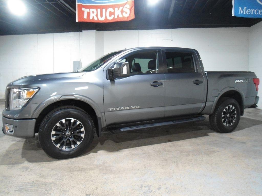 Nissan Titan 4x4 Crew Cab Platinum Reserve 2018