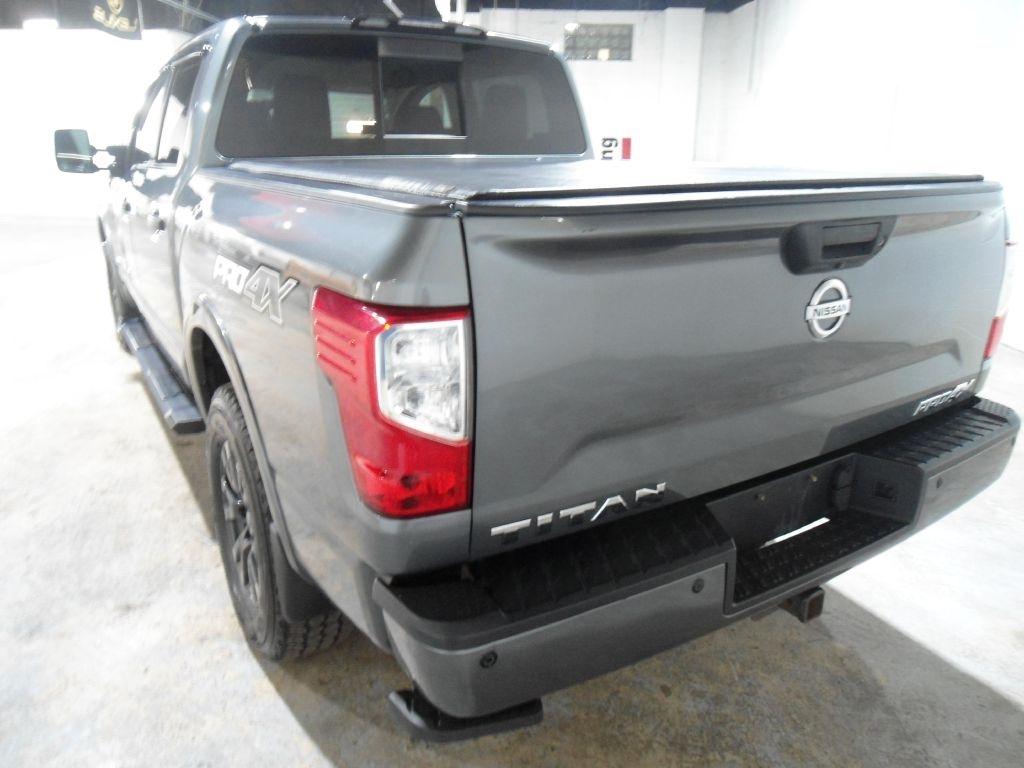 Nissan Titan 4x4 Crew Cab Platinum Reserve 2018