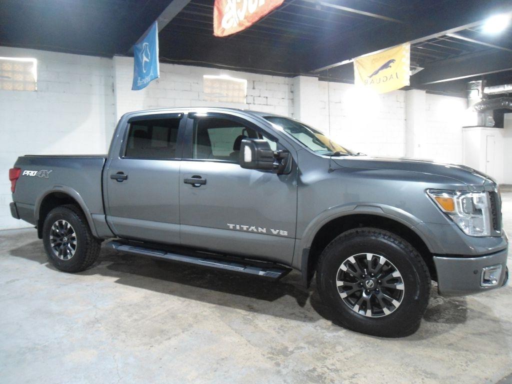 Nissan Titan 4x4 Crew Cab Platinum Reserve 2018
