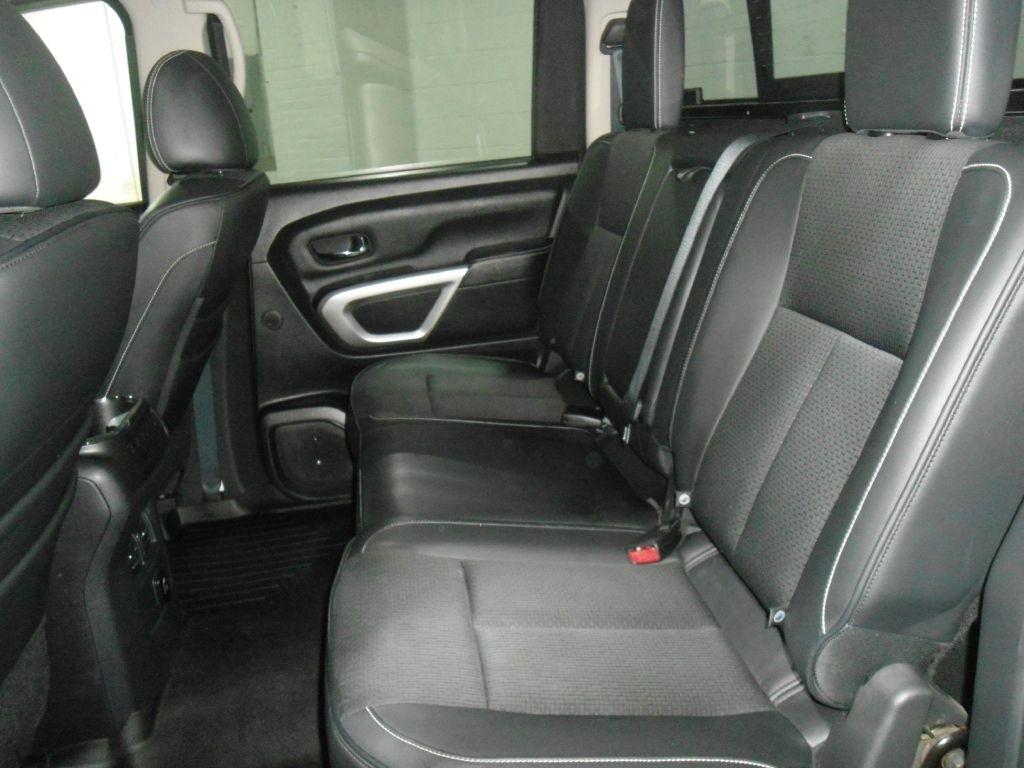 Nissan Titan 4x4 Crew Cab Platinum Reserve 2018