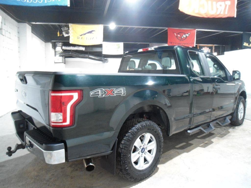 Ford F-150 4WD SuperCab 145" Lariat 2016