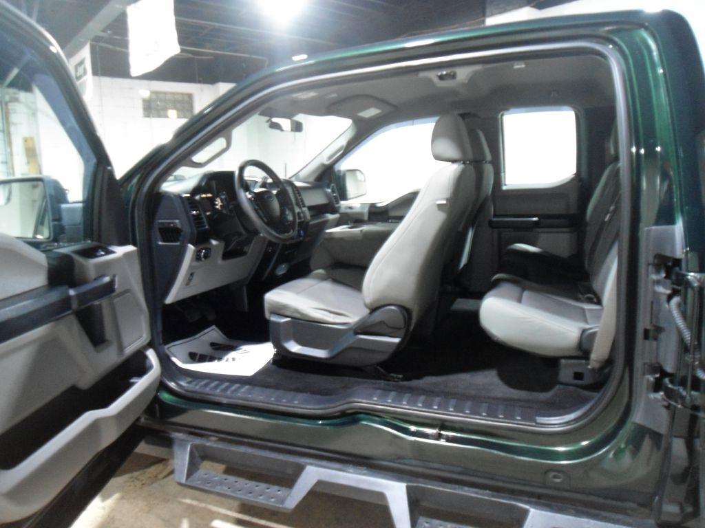 Ford F-150 4WD SuperCab 145" Lariat 2016