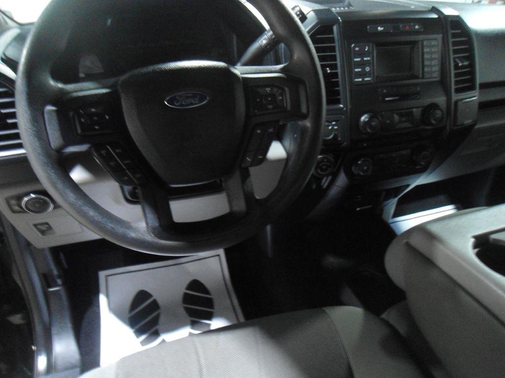 Ford F-150 4WD SuperCab 145" Lariat 2016